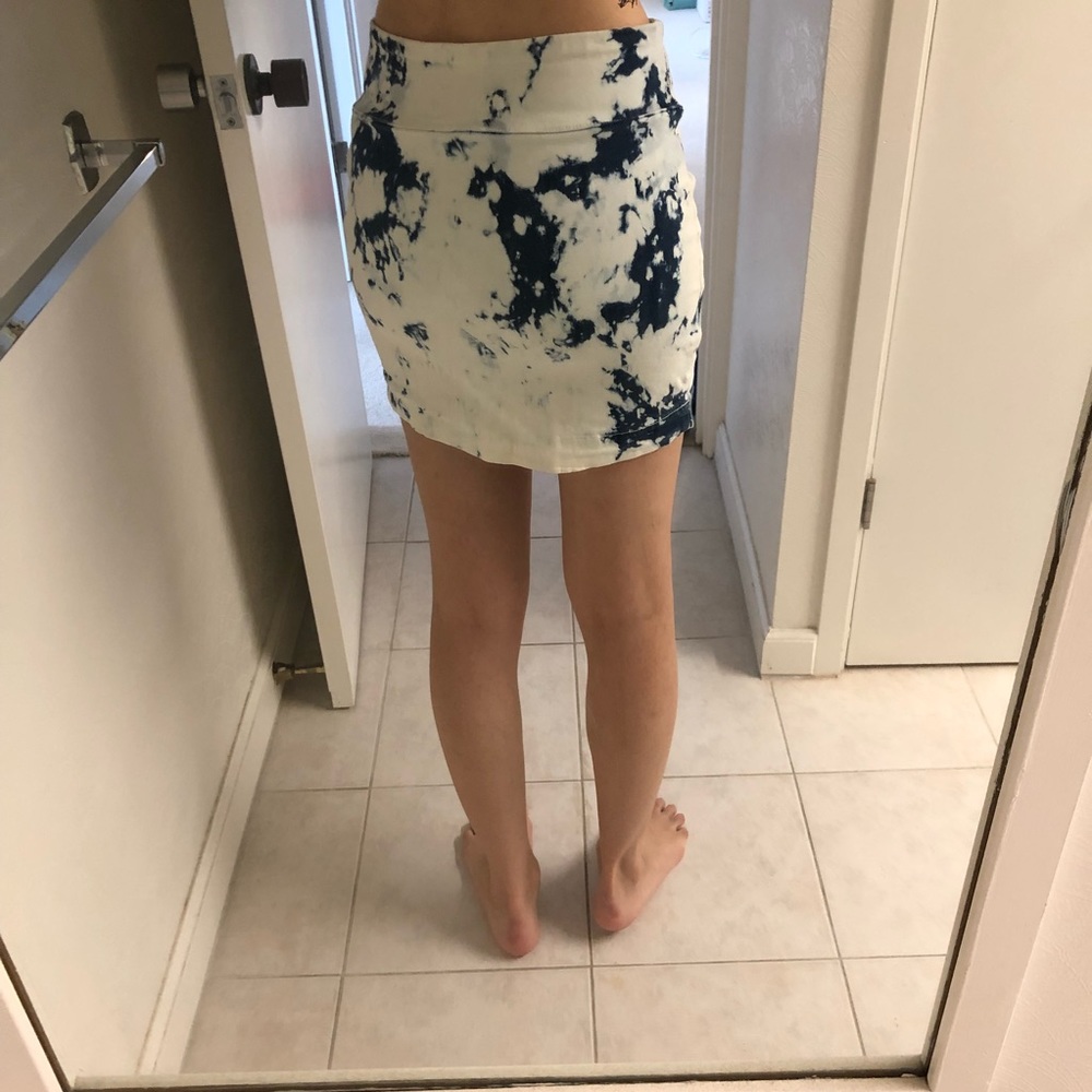 💜UO BDG bleached out tie dye mini skirt - Picture 5 of 8